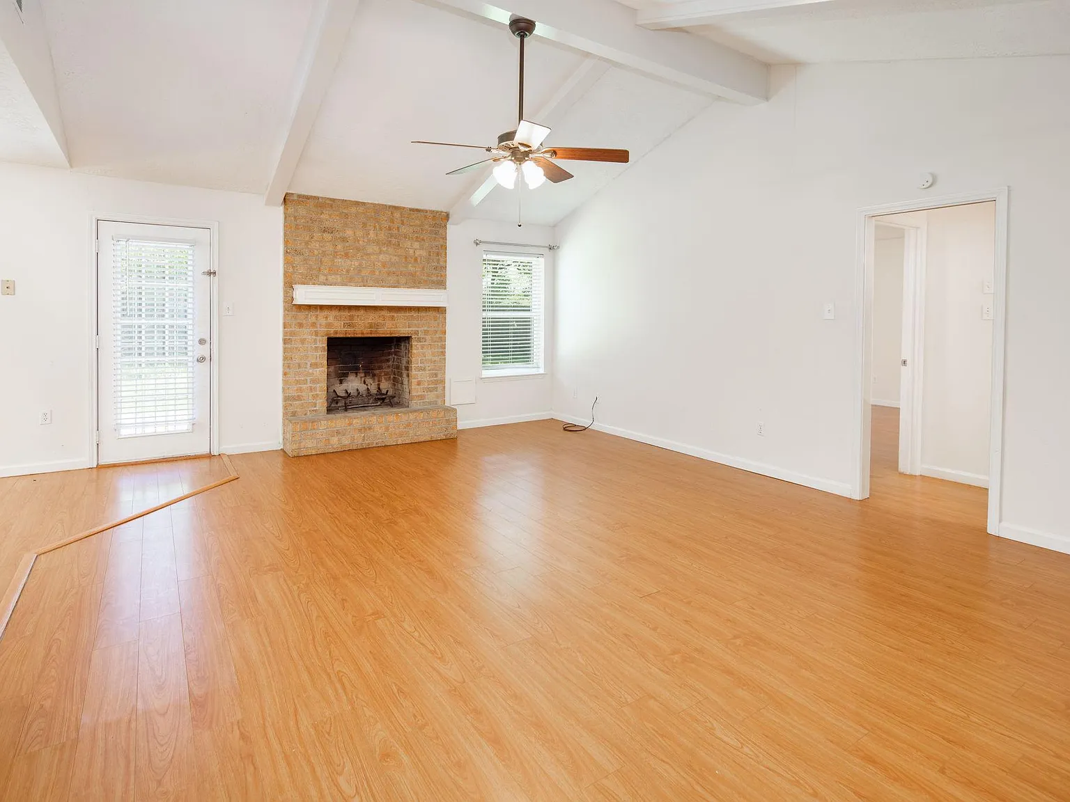 3 bed, 1472 sqft, $1,950 — Photo 4