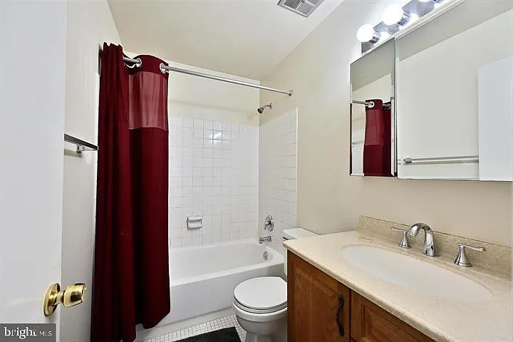2212 S Randolph St #1 — Photo 26