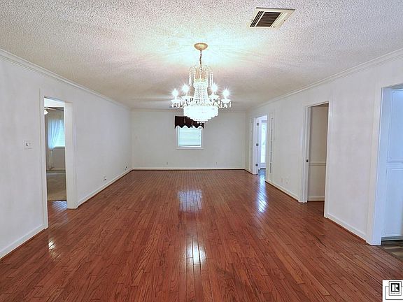 3rd image of 194 Henry Rd