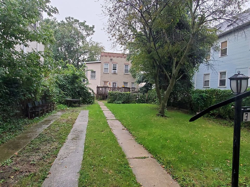 1st image of 3144 N Spaulding Ave
