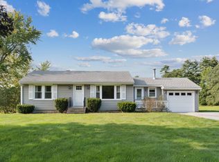 130 Winn Rd, Falmouth, ME 04105