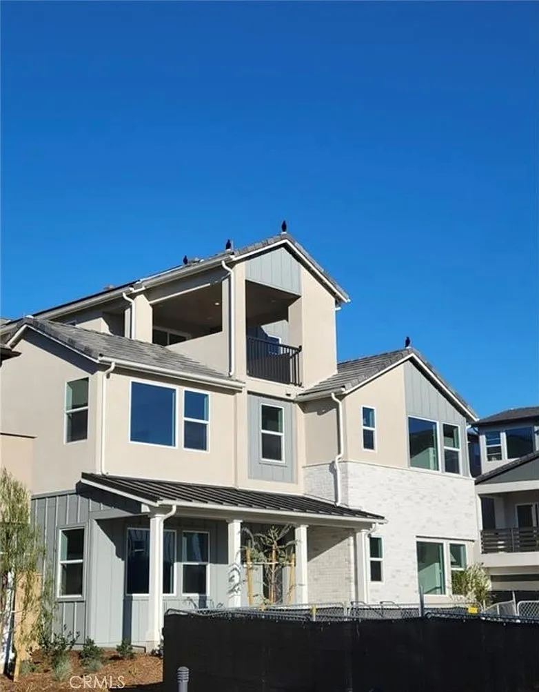4 bed, 6.0 bath, 3000 sqft, $6,000 — Photo 1