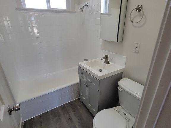 4th image of 1623 N Mariposa Ave #A