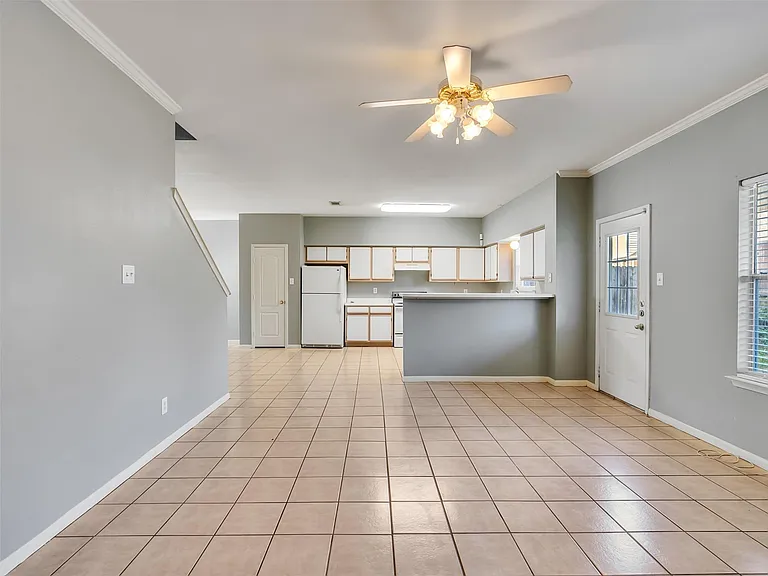 11703 Emerald Hill Dr #C — Photo 18