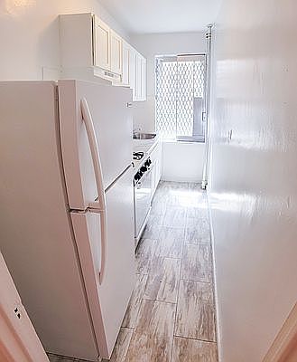 5th image of 711 Walton Ave APT 4C