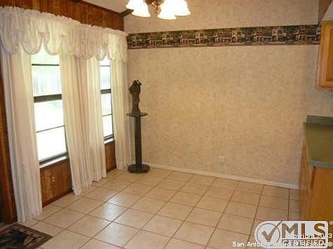 5th image of 14143 Anabella St