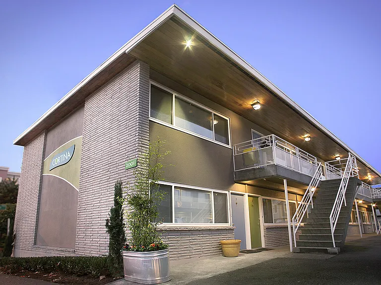 Cortina Apartments — Photo 1