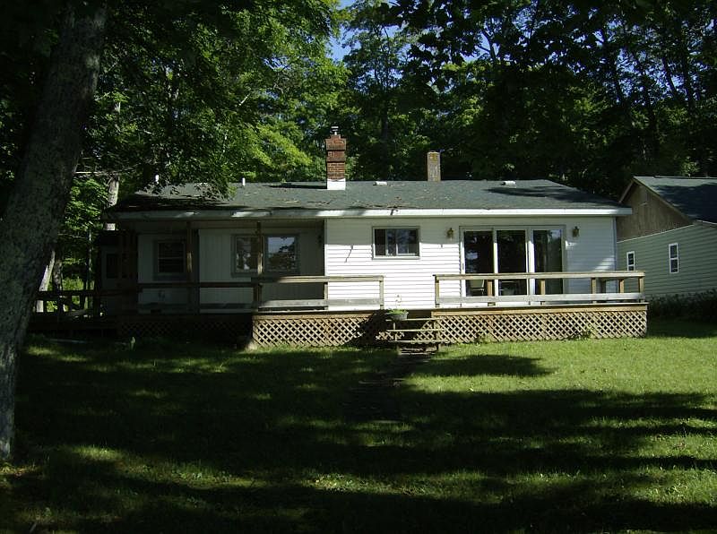 1st image of W3021 Oak St