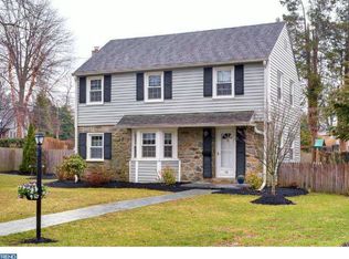 12 Forrest Ln, Wayne, PA 19087