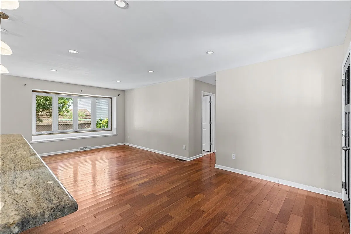 11 Fifield Avenue (EHT) - 11Fifield — Photo 4