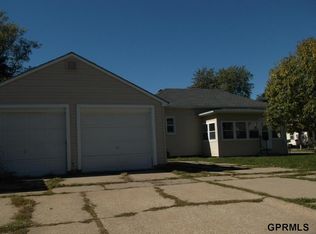 1703 4th Ave, Council Bluffs, IA 51501