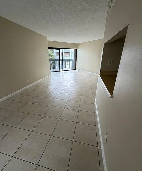 1900 N Congress Ave #308 — Photo 2