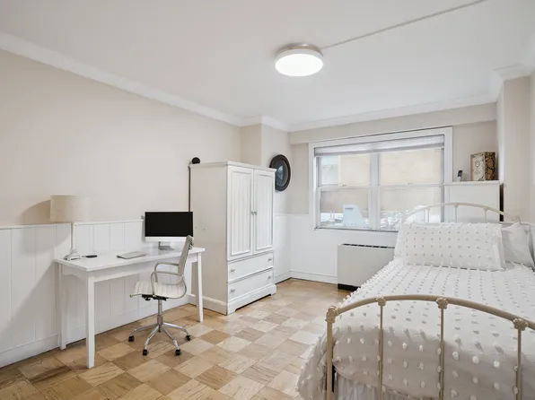 520 East 76th Street image 6 of 9