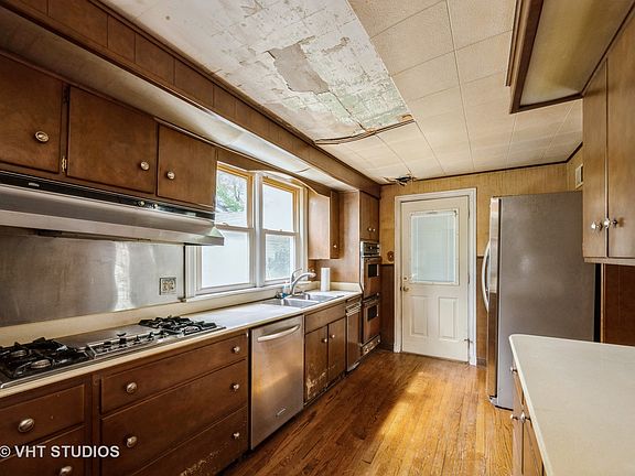 5th image of 916 W Campbell St