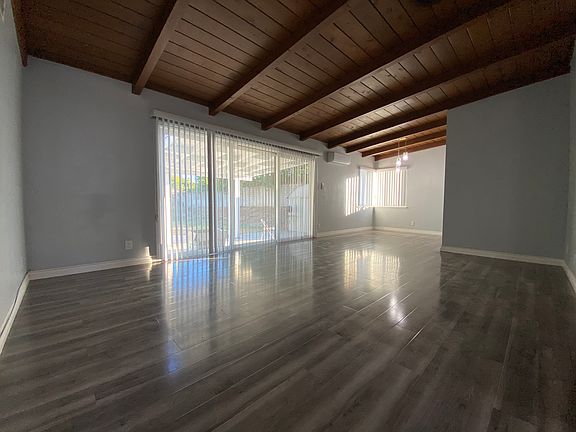 3rd image of 244 Starbird Dr #1