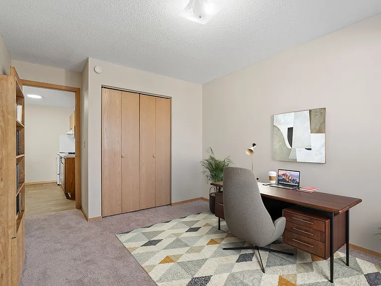 Two Bedroom C - 2 Bed / 2 Bath - 950 Sq.Ft.