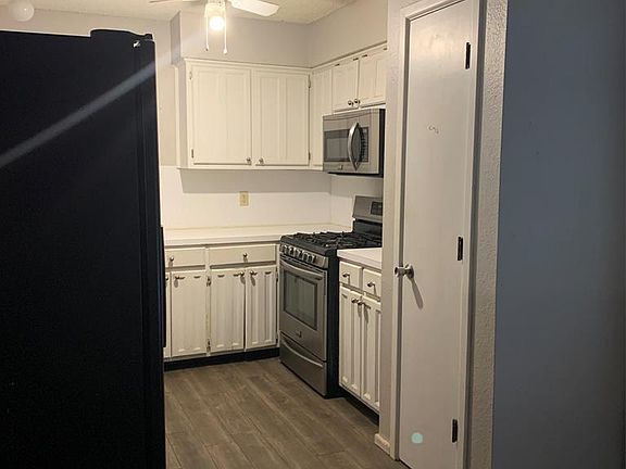 3rd image of 4300 Amistad Dr
