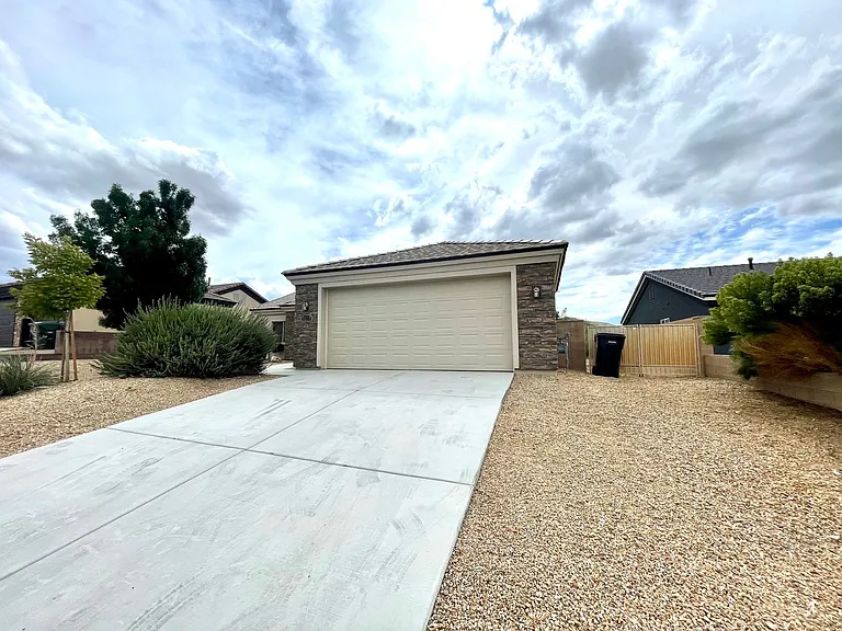 3276 Duvall Ave — Photo 2