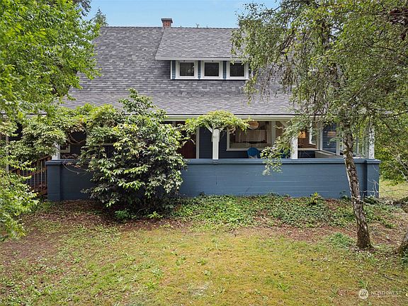 4th image of 6428 151st Street NW