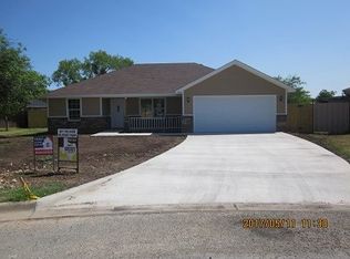 1021 E 41st St, San Angelo, TX 76903