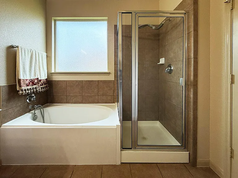 24510 Avellino Ct — Photo 17