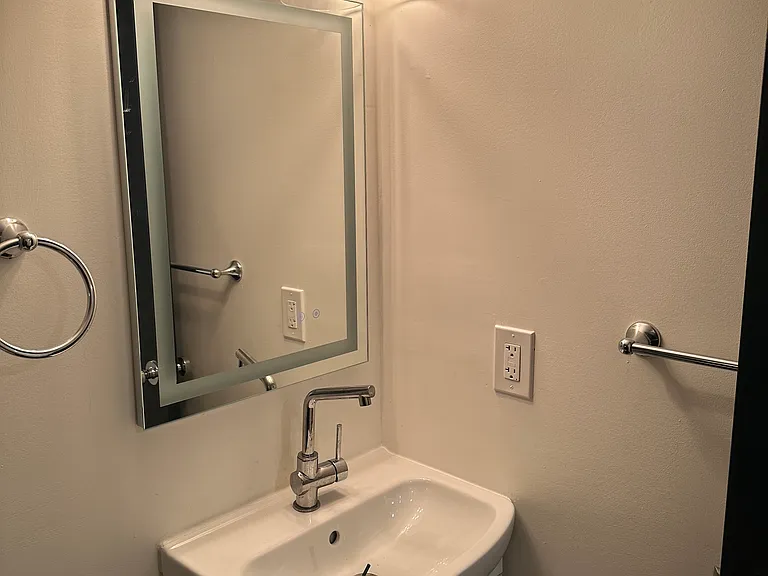 4252 Dix St NE — Photo 4