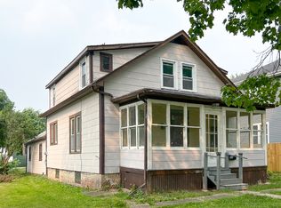 415 S 3rd St, Rochelle, IL 61068