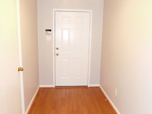 3rd image of 1404 Wenatchee Dr