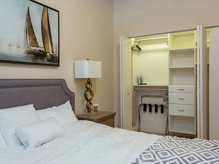 630 N Franklin St #504 — Photo 8