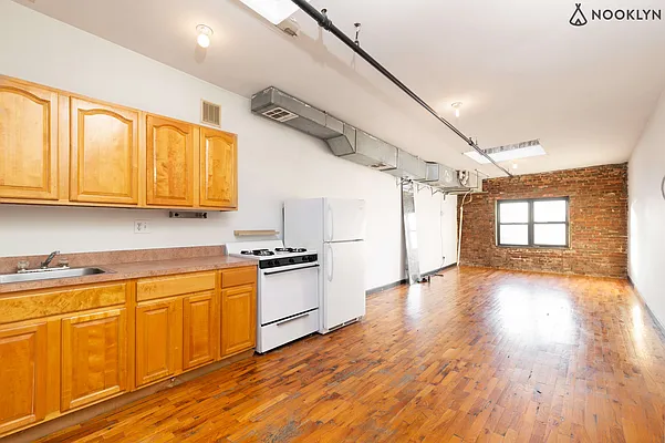 Rented by Nooklyn NYC LLC | media 17