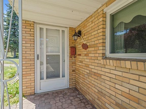 3rd image of 109 Spartan Dr