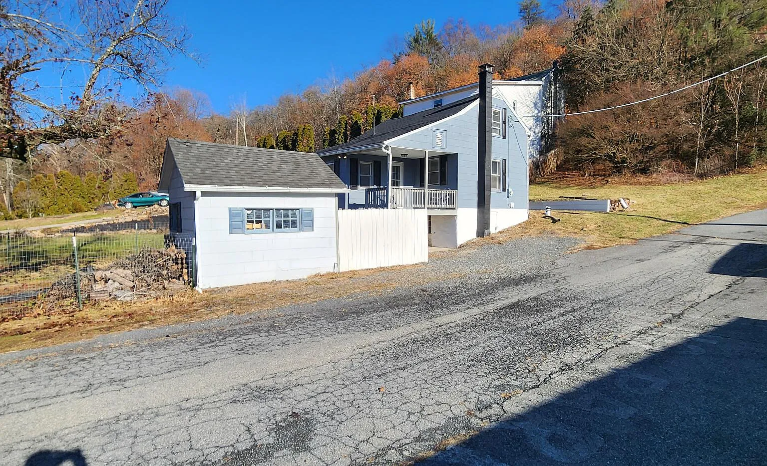 3 bed, 843 sqft, $1,850 — Photo 2