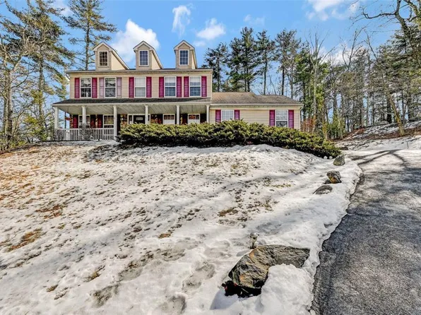 4205 Blue Mountain Xing, East Stroudsburg, PA 18301