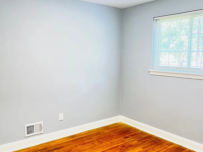 8717 Plymouth St — Photo 17