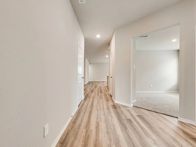 16521 Hudson Prairie Way — Photo 5