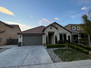 568 Mesa Dr S, Madera, CA