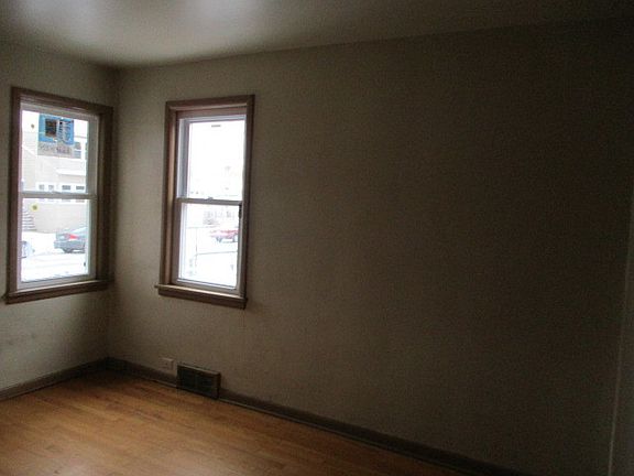 5th image of 53 157th St
