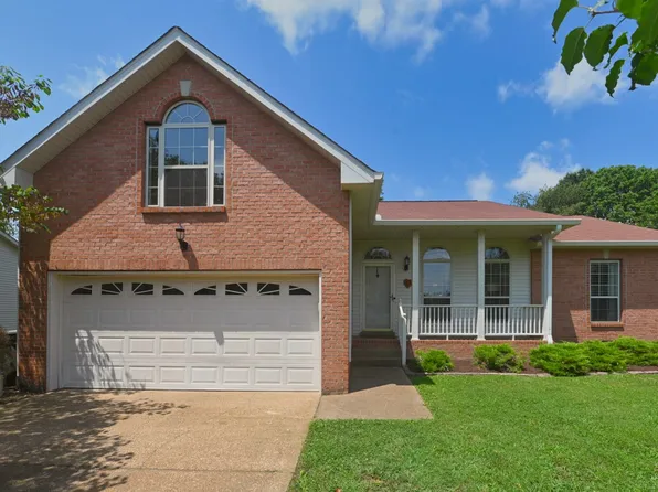 105 Hunterwood Dr, White House, TN 37188
