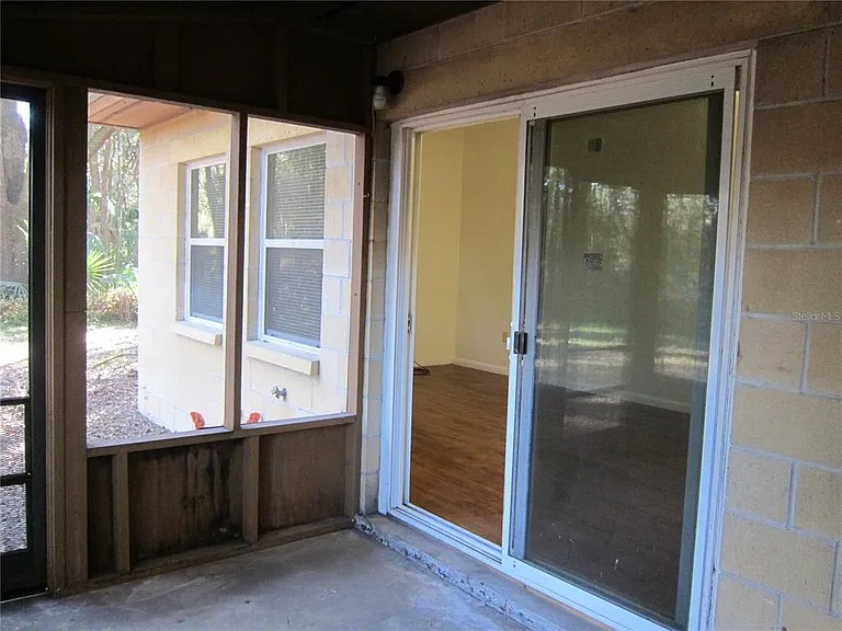 208 NE 7th Pl #A — Photo 23