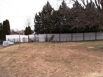 3rd image of 212 Winn Ave