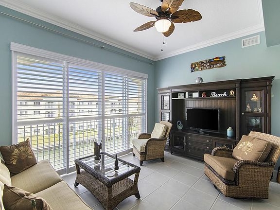 3rd image of 18 Harbour Isle Dr W Unit Ph06