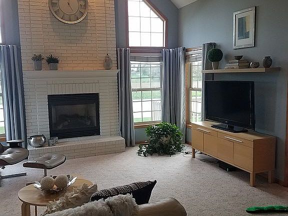 3rd image of 382 Eli Barnes Ct