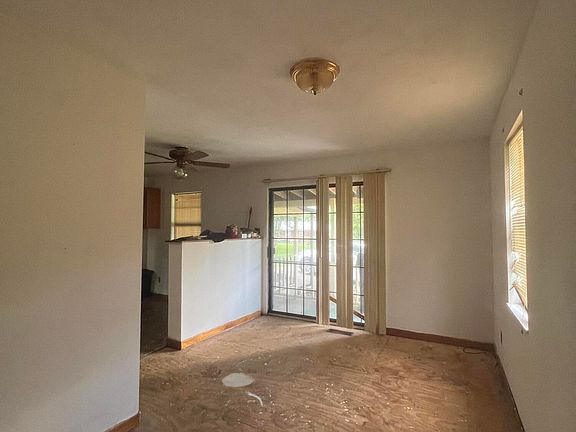 3rd image of 824 Marshall Ave