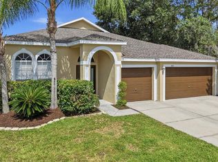 5553 Braddock Dr, Zephyrhills, FL 33541
