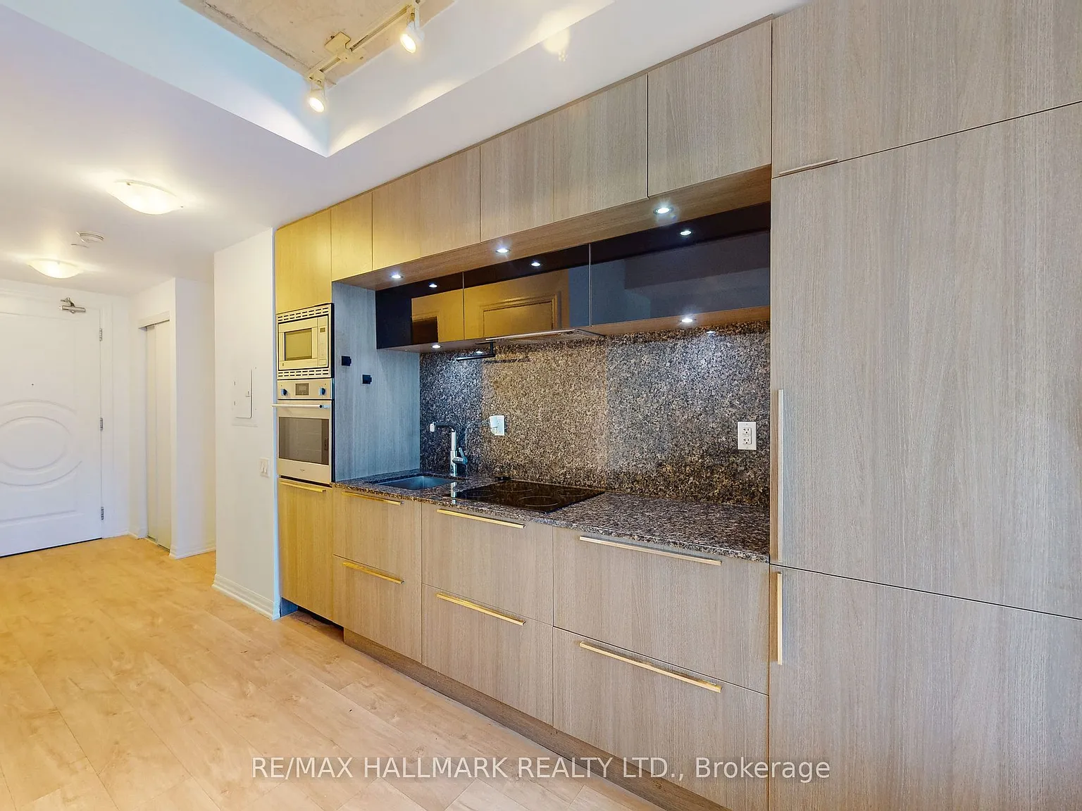 Studio, $2,150 — Photo 4