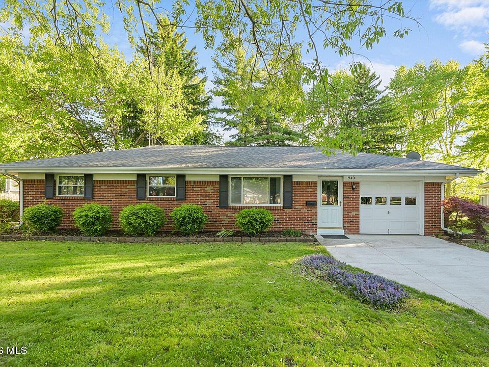 1st image of 940 Joliet Dr