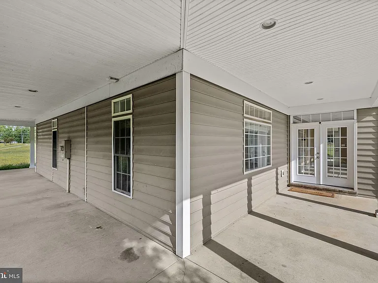 9725 Brock Rd — Photo 29