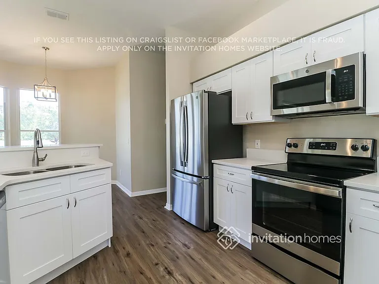 4924 Canterbury Dr — Photo 4