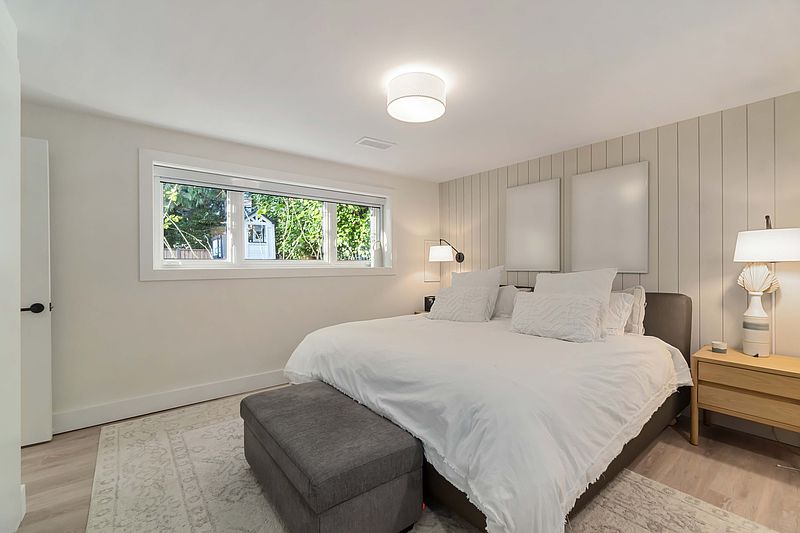 North Vancouver Apartment for rent - 3 Bedrooms — photo 17