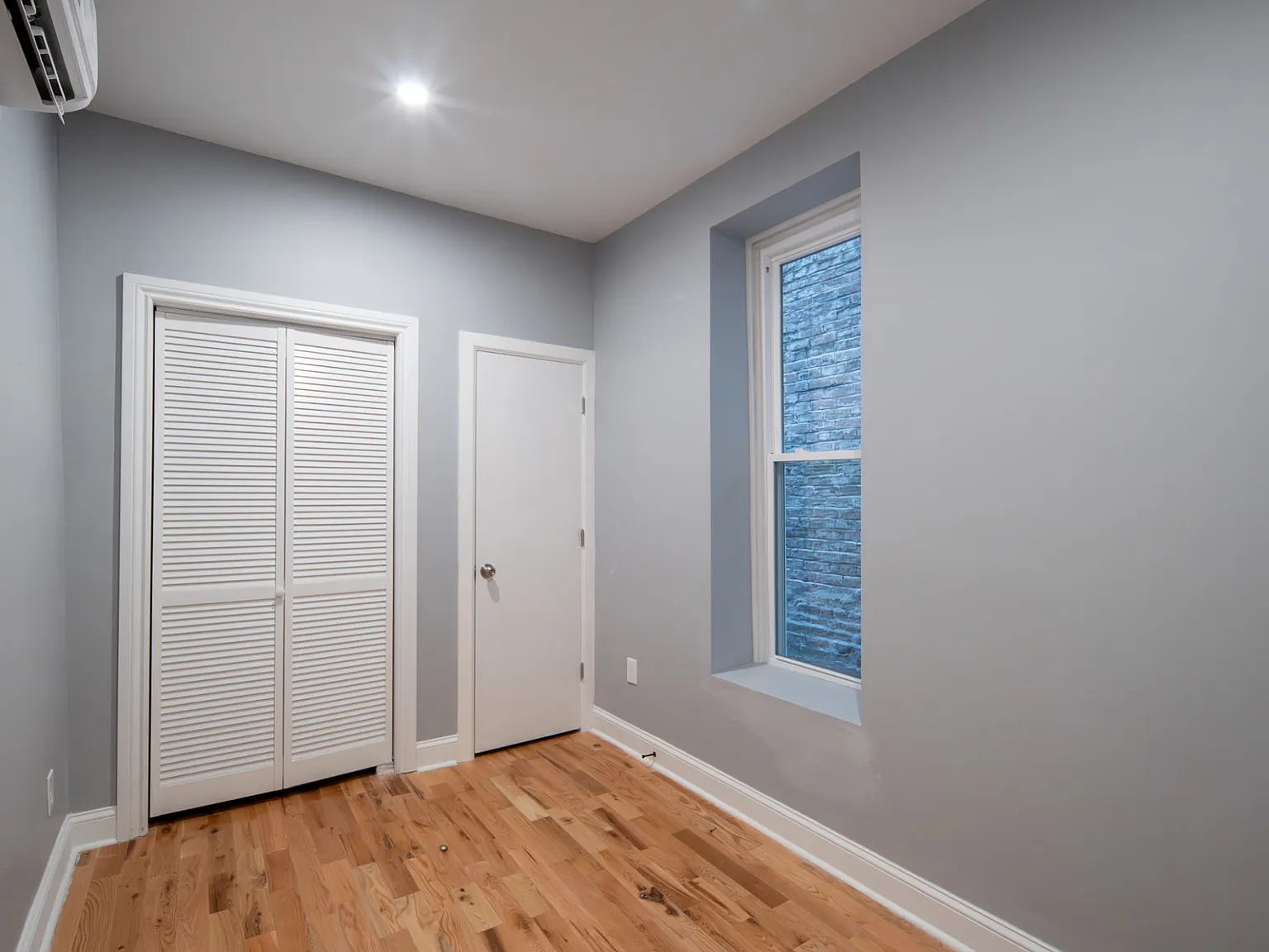 2 bed, 900 sqft, $1,750 — Photo 2